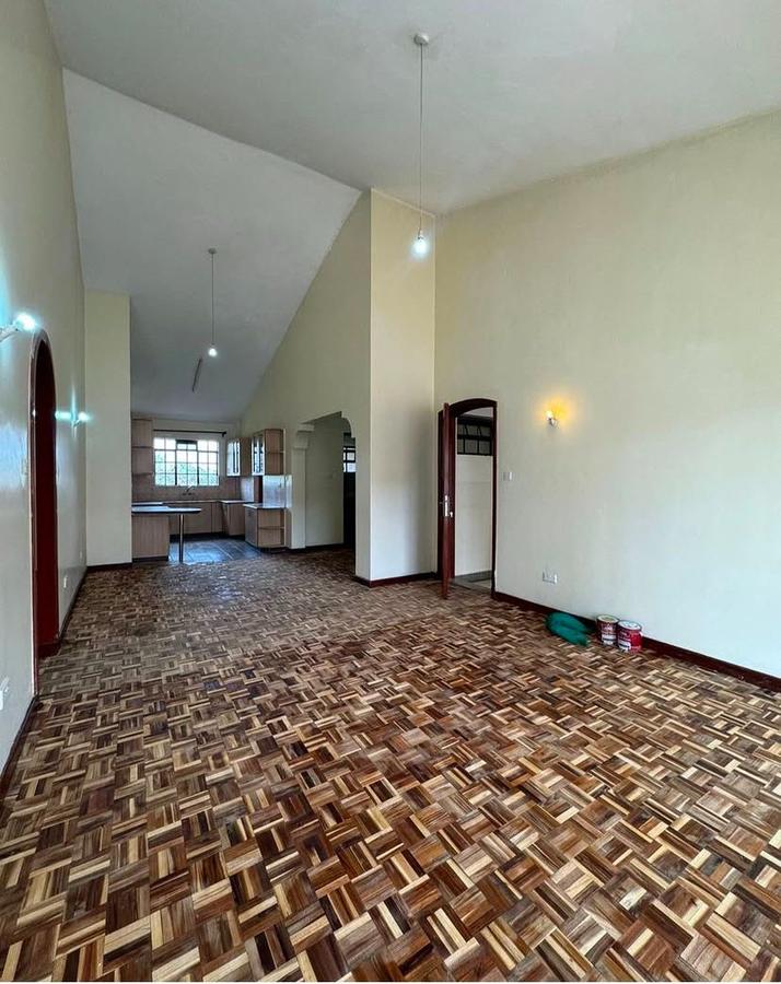 2 Bed Apartment with En Suite in Lavington - 7