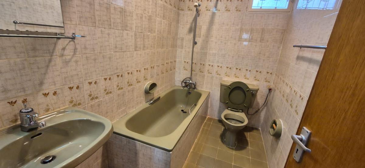 4 Bed House with En Suite in Loresho - 6