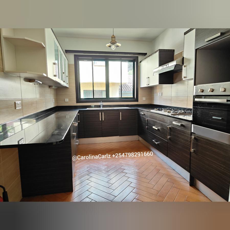 4 Bed Townhouse with En Suite at Brookside Drive - 13