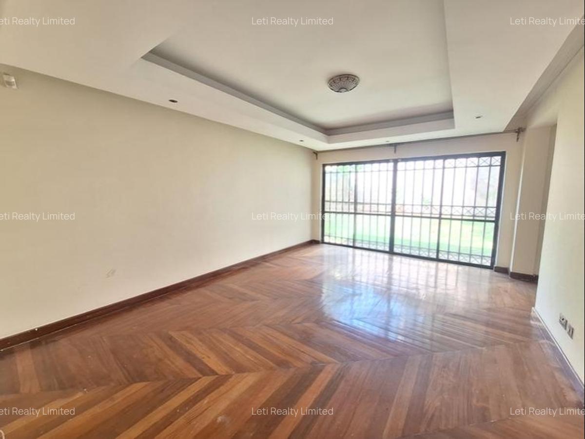 5 Bed Townhouse with En Suite in Lavington - 6