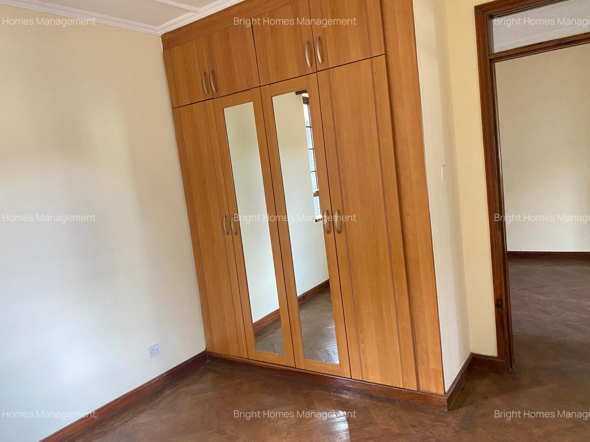 5 Bed Townhouse with En Suite in Lavington - 11