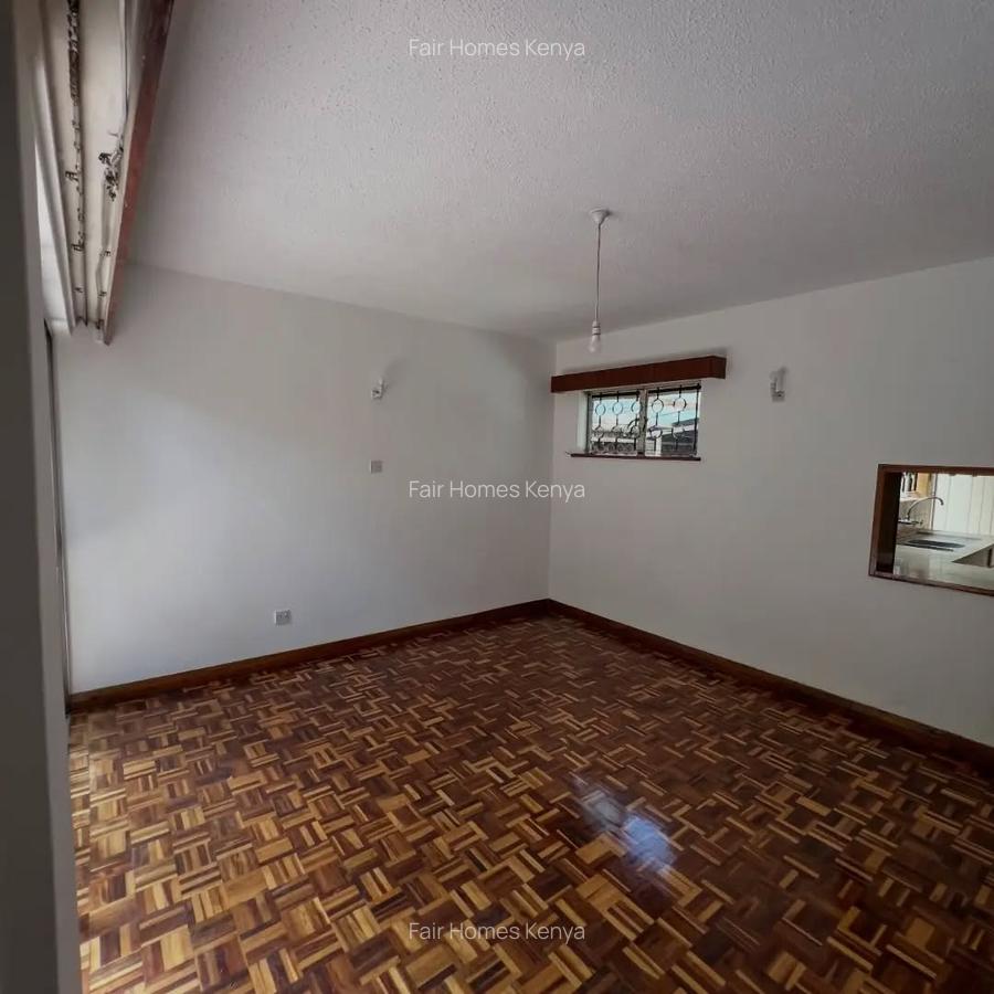 4 Bed Townhouse with En Suite at James Gichuru - 11