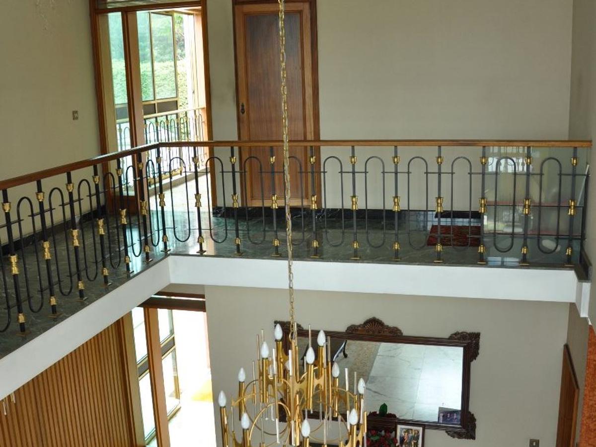 8 Bed Villa in Lavington - 14