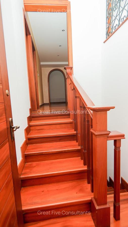 5 Bed Villa with En Suite in Kitisuru - 5