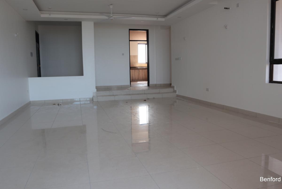 3 Bed Apartment with En Suite in Nyali Area - 2