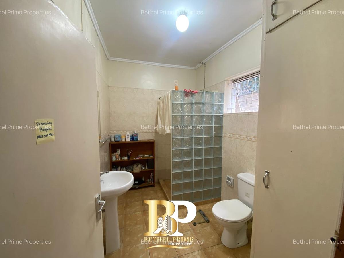 4 Bed House with En Suite in Spring Valley - 11