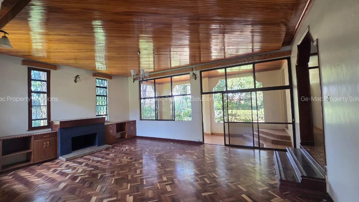 4 Bed House with En Suite in Runda - 12