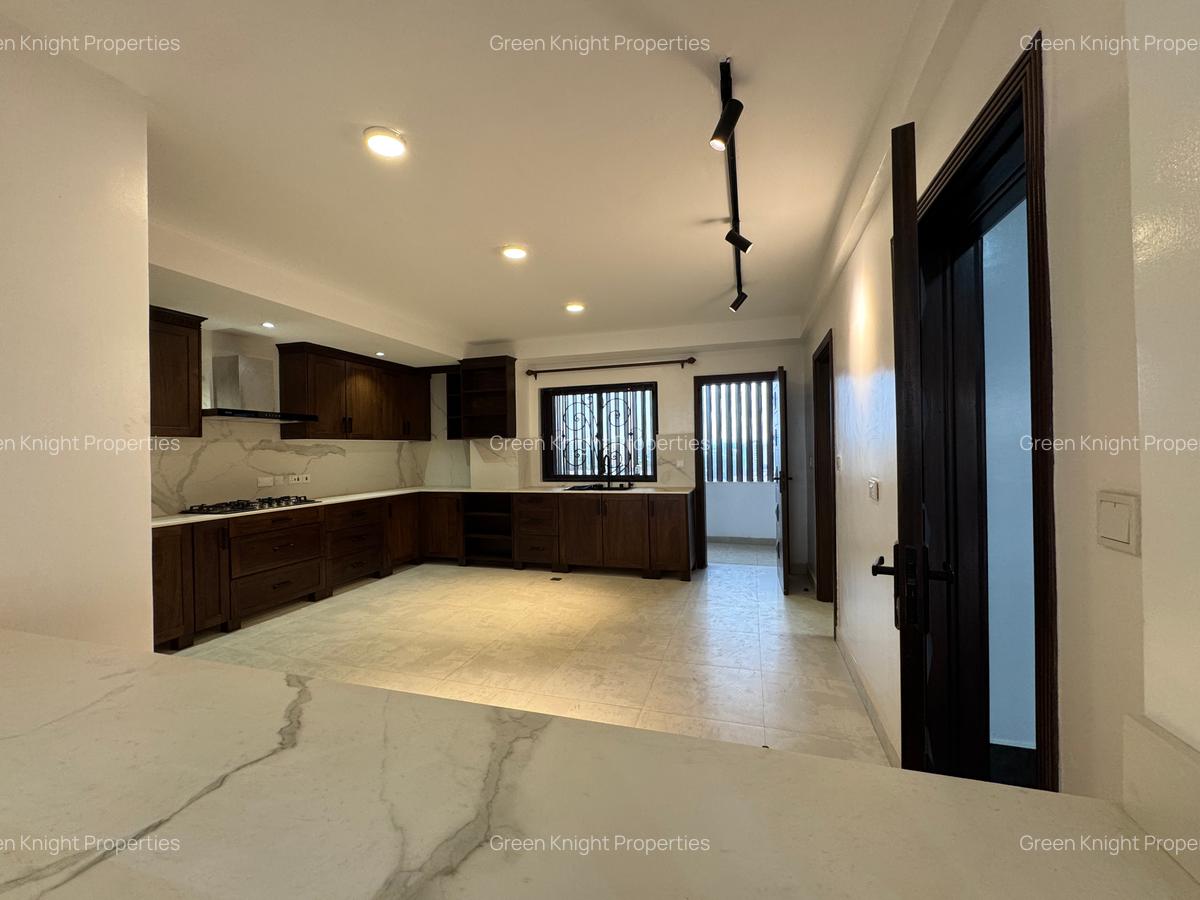 Serviced 4 Bed Apartment with En Suite in Kileleshwa - 6