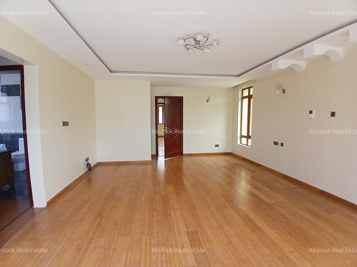 5 Bed Townhouse with En Suite at Lavington Green - 11