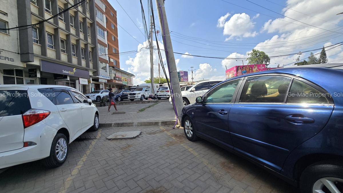 180 m² Commercial Property with Service Charge Included at Kenyatta Market - 8