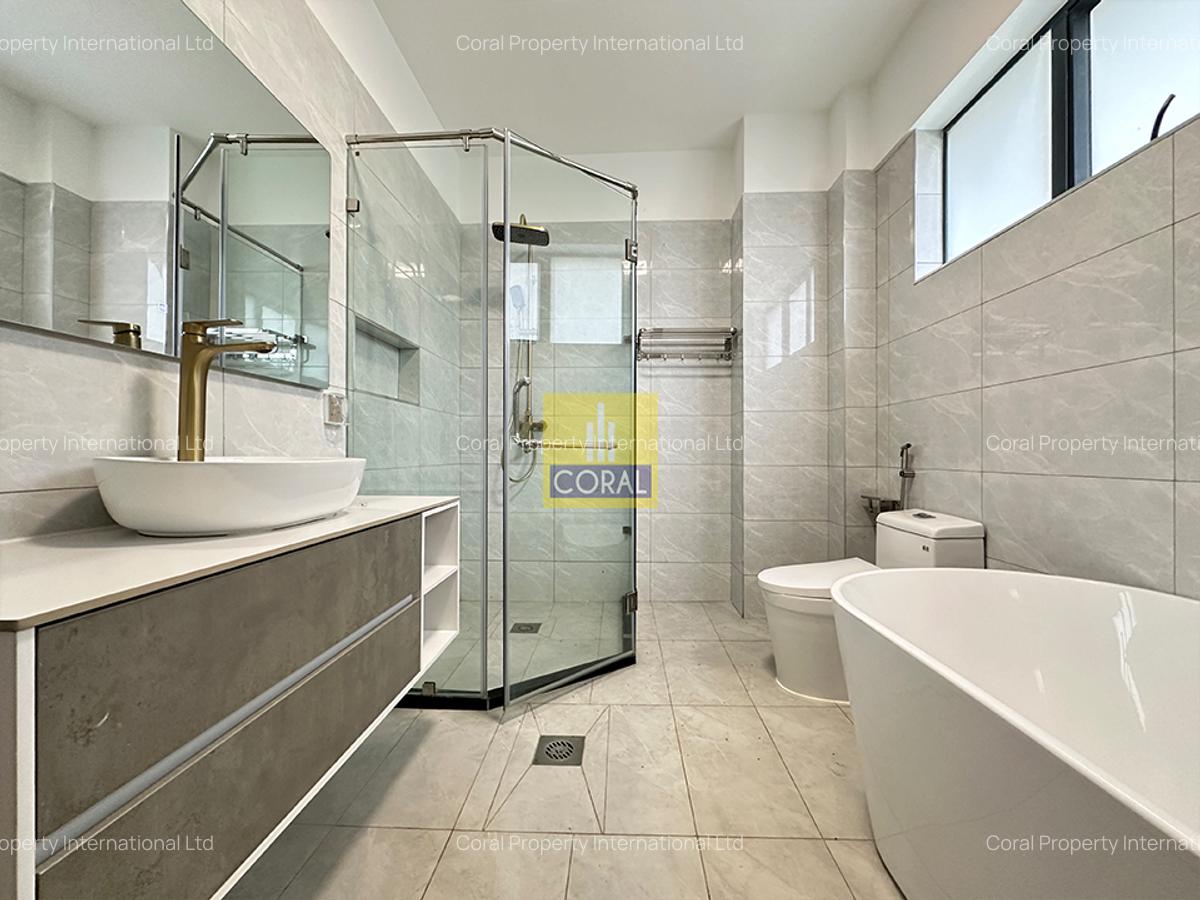 4 Bed Apartment in Kilimani - 14