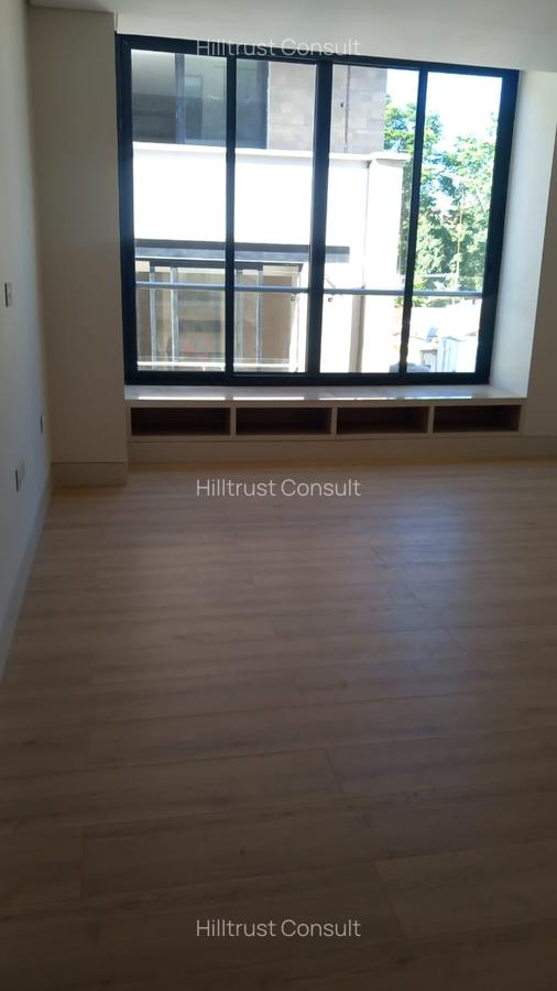 5 Bed Villa with En Suite in Westlands Area - 20