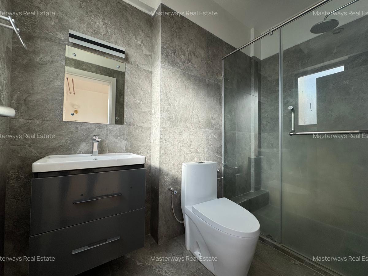 4 Bed Apartment with En Suite in Lavington - 8