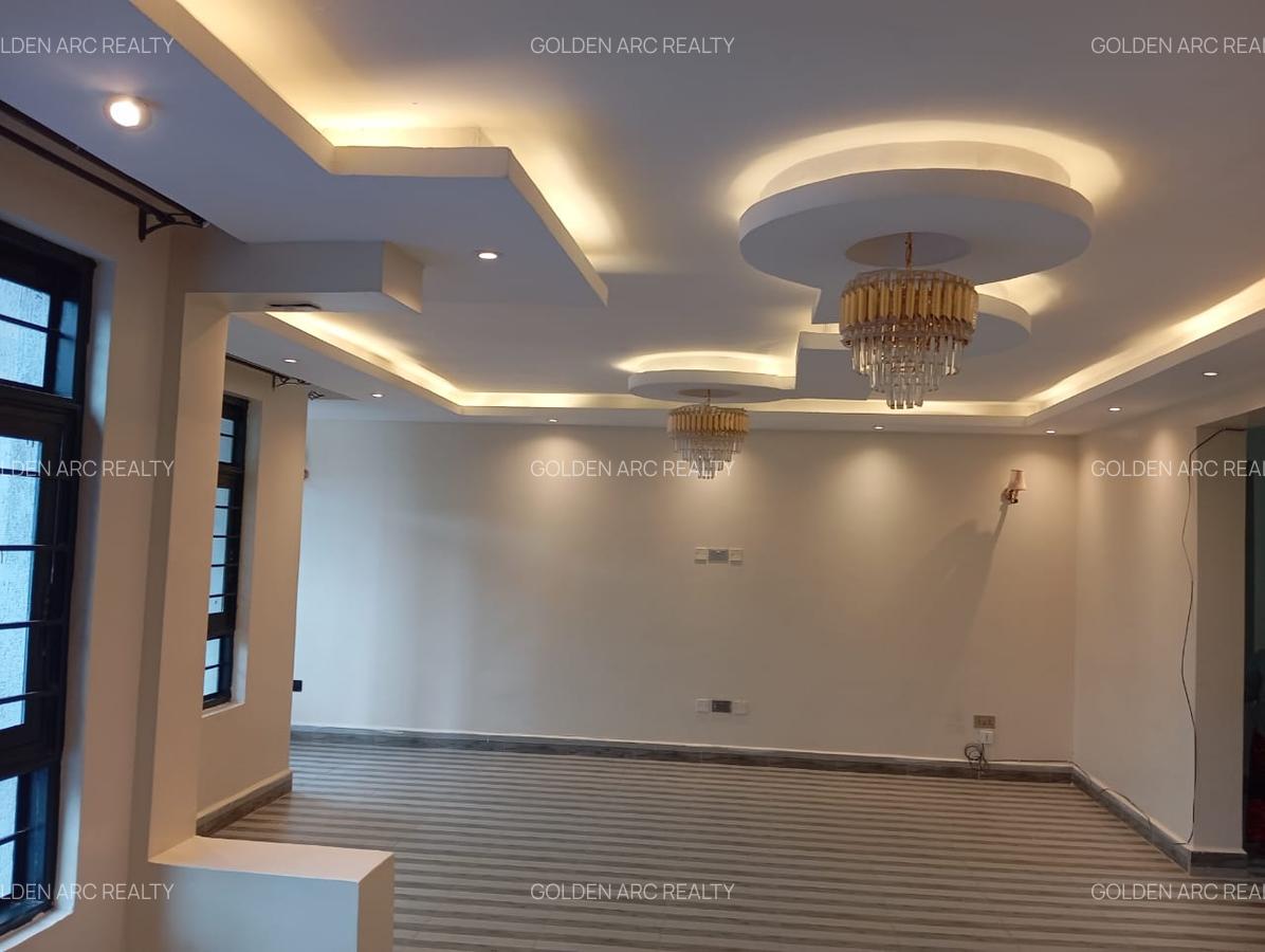 5 Bed Townhouse with En Suite in Karen - 7