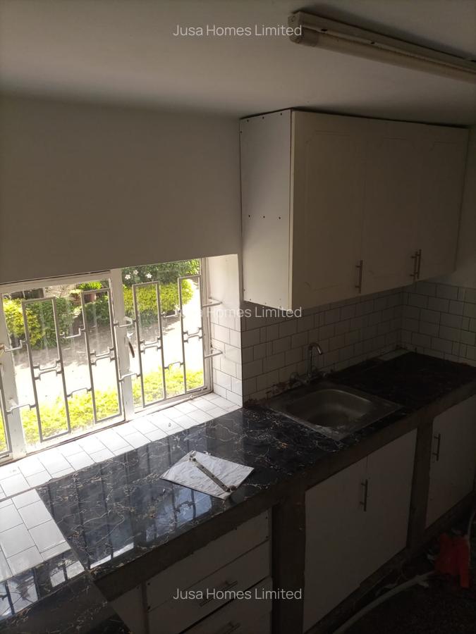 1 Bed House in Lavington - 3