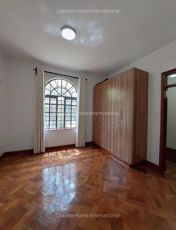 5 Bed Townhouse with En Suite in Kitisuru - 13