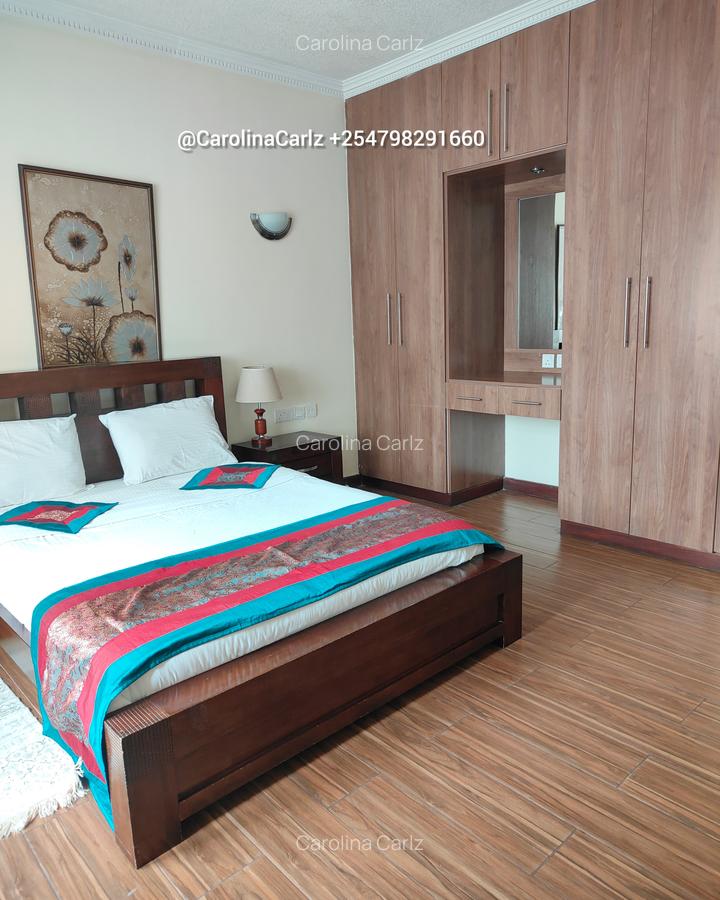 Serviced 2 Bed Apartment with En Suite at Brookside Drive - 1