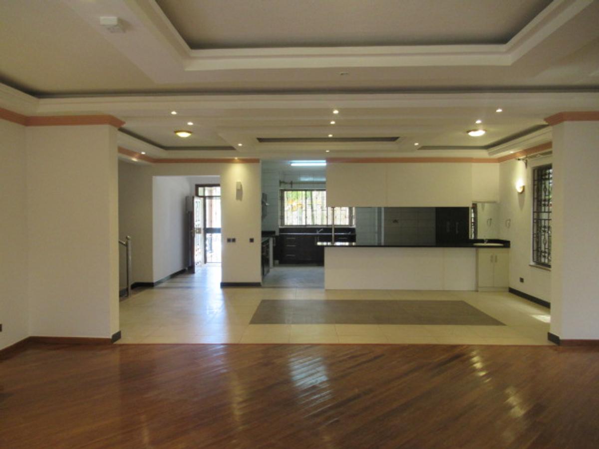 4 Bed Townhouse with En Suite at Westlands - 8