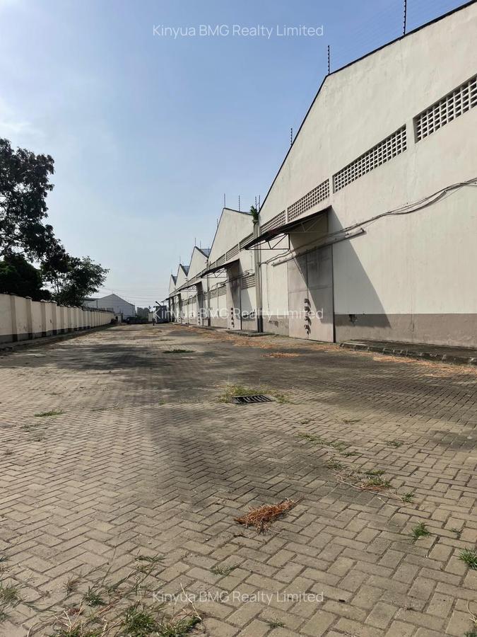 95,000 ft² Warehouse with Parking in Changamwe - 1