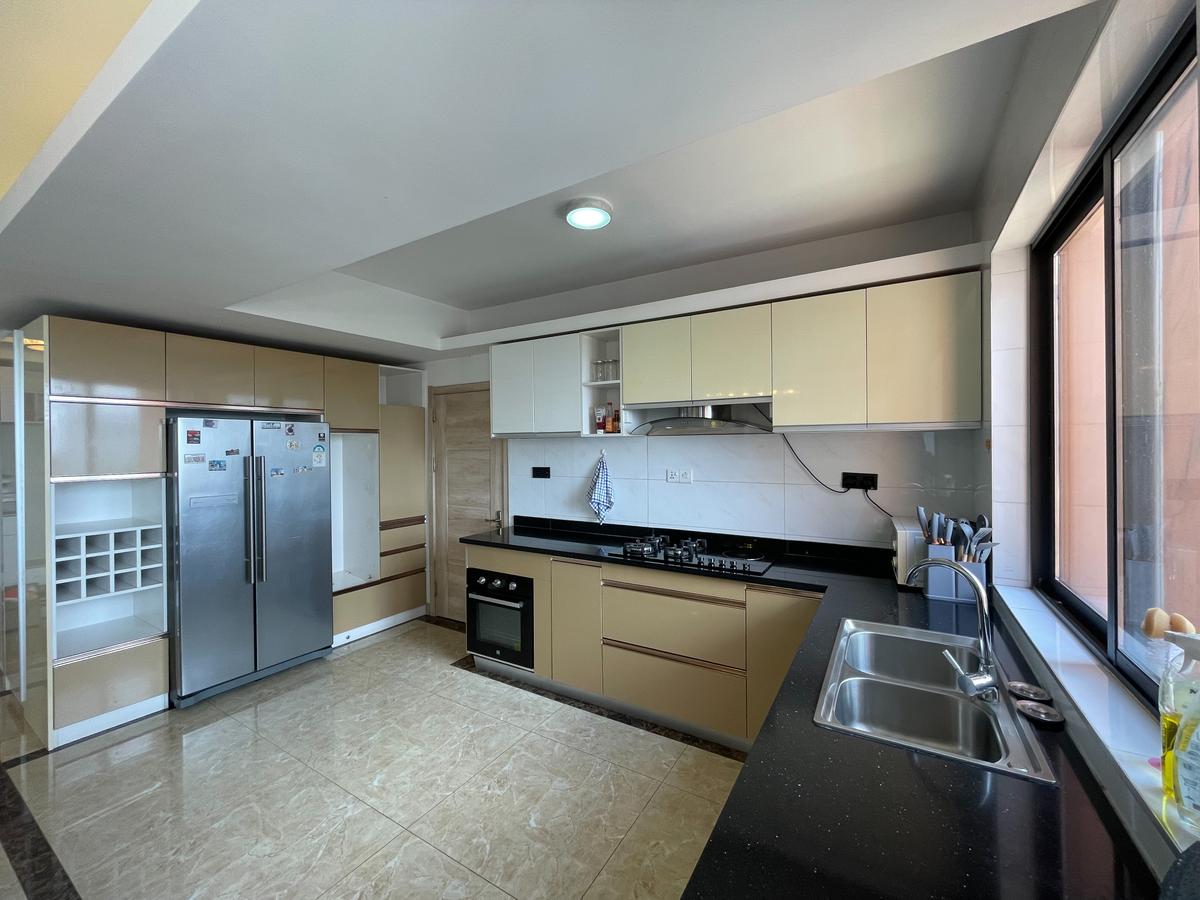 4 Bed Apartment with En Suite in Lavington - 5