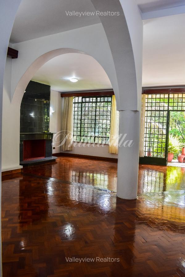 5 Bed Townhouse with En Suite at Kileleshwa - 14