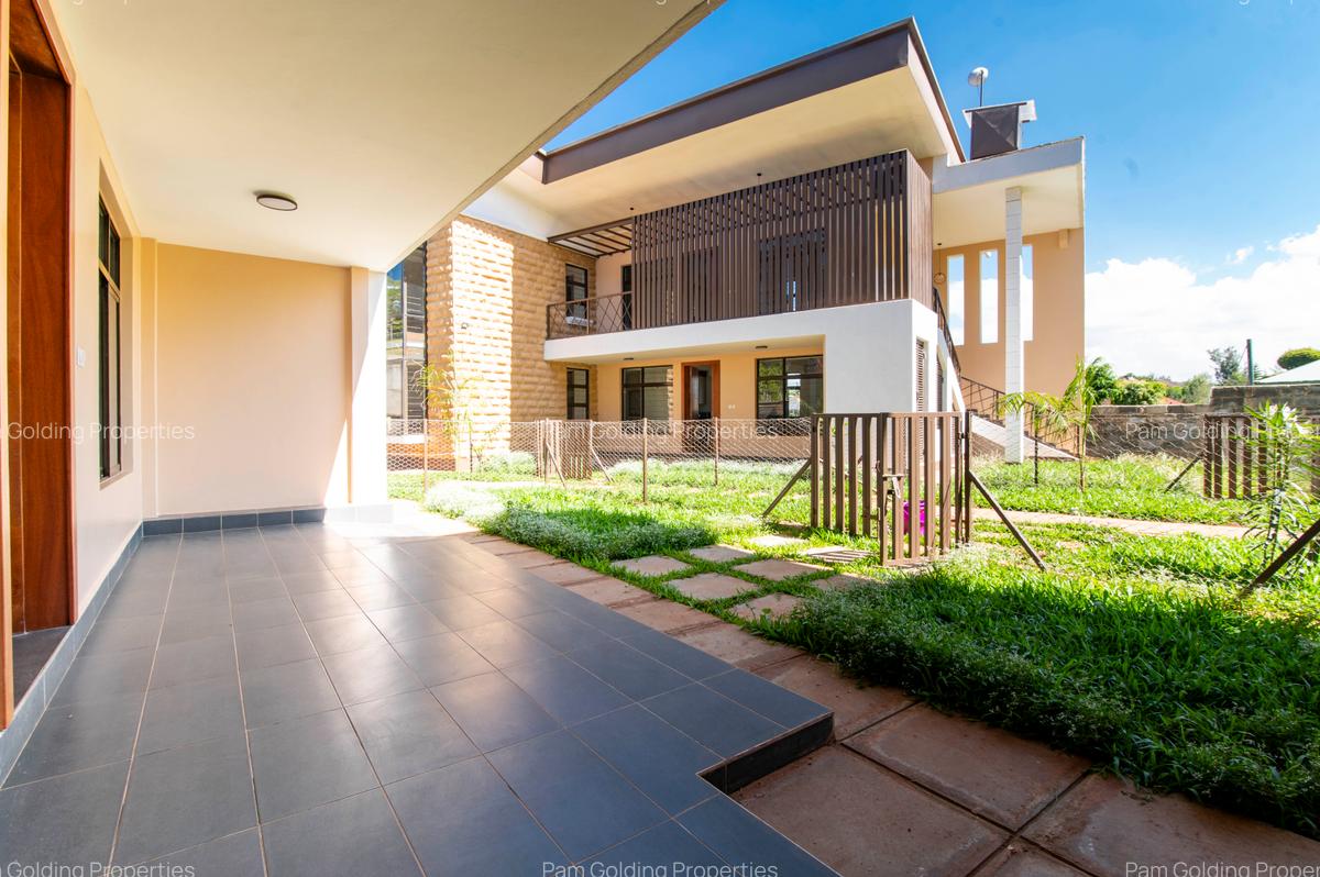 2 Bed House at Ridgeways Road - 16