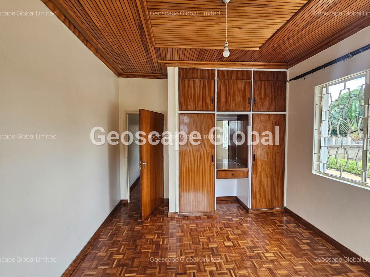 4 Bed House with En Suite in Runda - 5