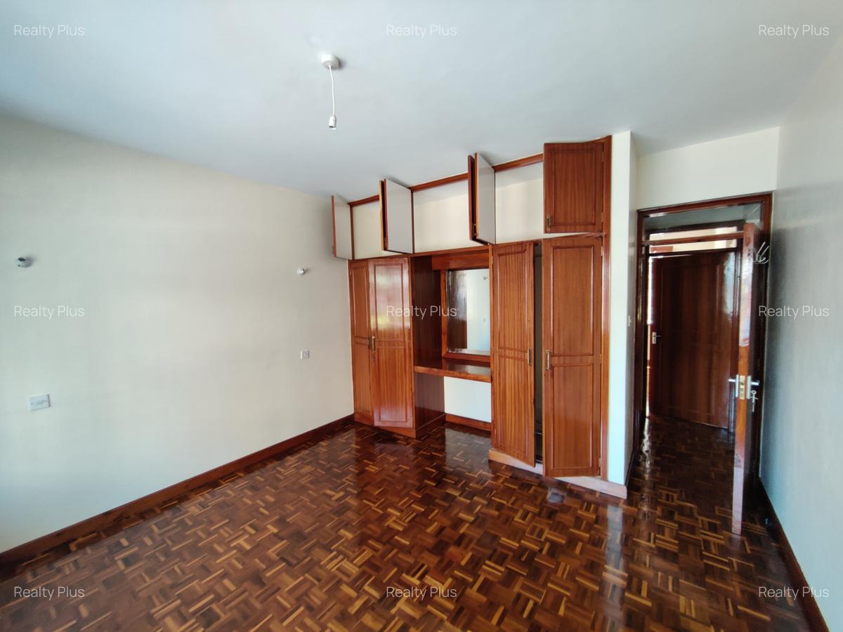 3 Bed Apartment with Parking in Riverside - 7