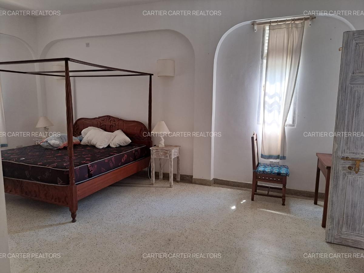 5 Bed Townhouse with En Suite in Diani - 7