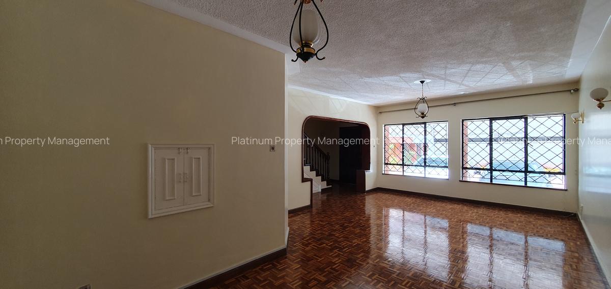 4 Bed House with En Suite at Brookside Gardens - 2