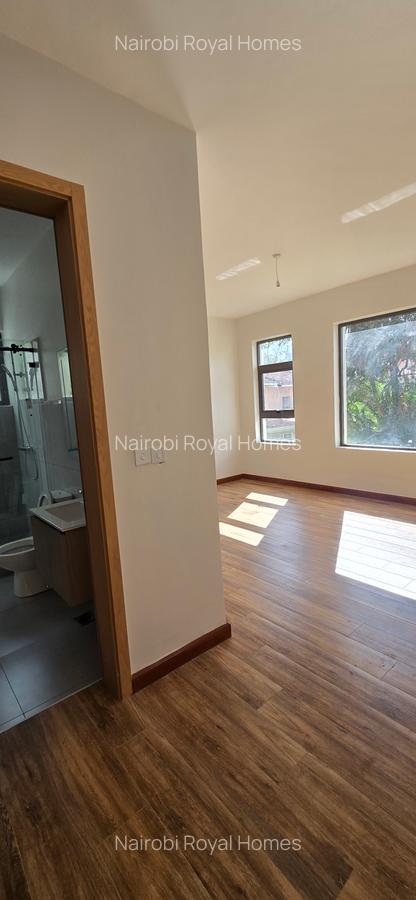 5 Bed Townhouse with En Suite at Lavington Green - 19