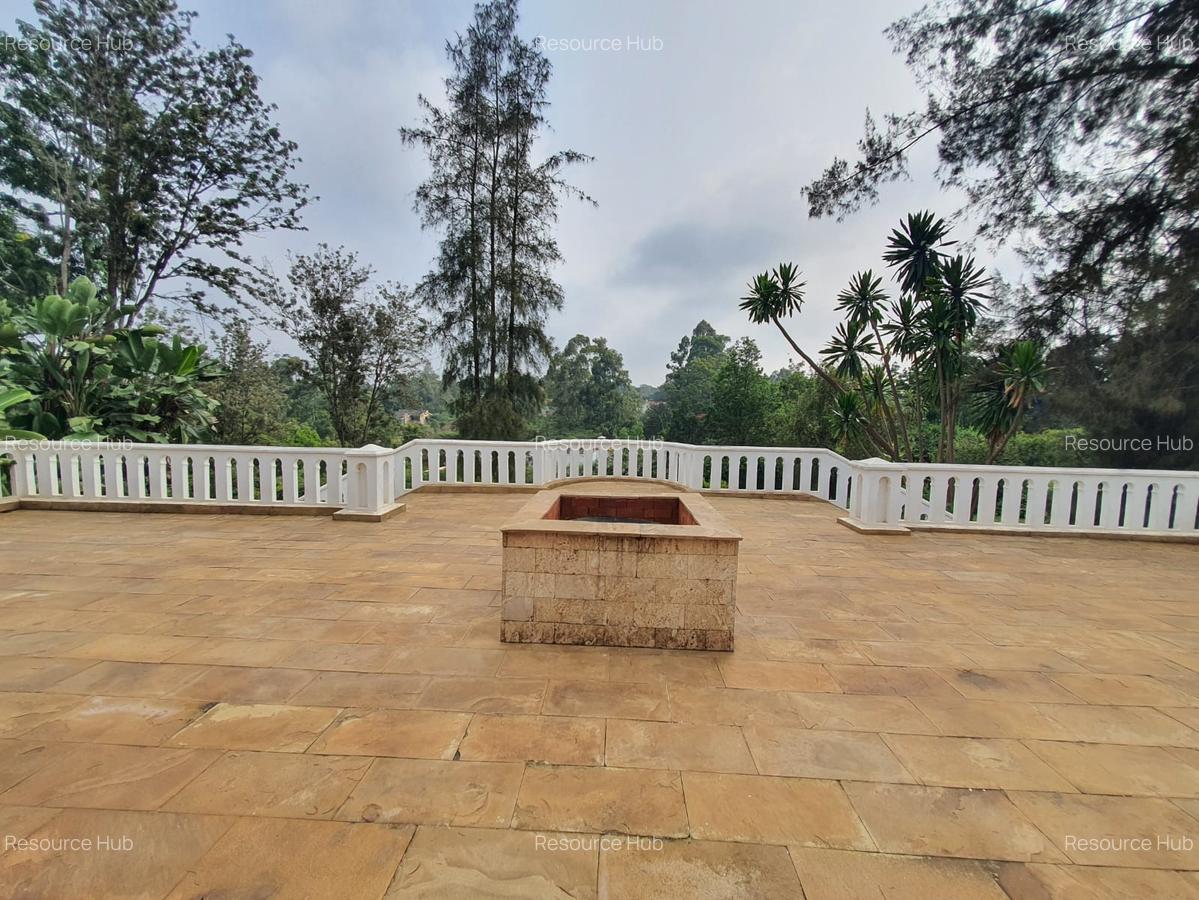 5 Bed House with En Suite at Nyari - 6