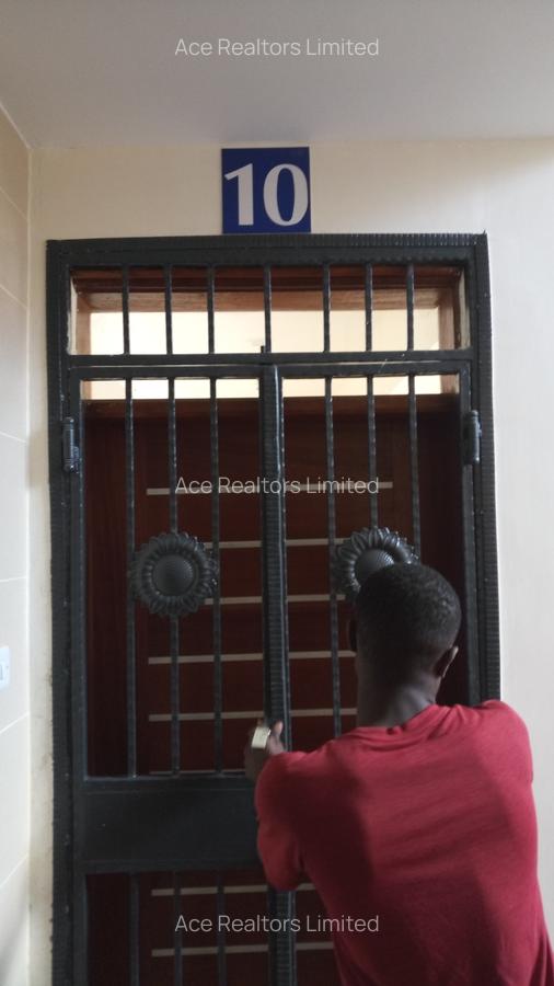 3 Bed Apartment with En Suite at City Park - 16