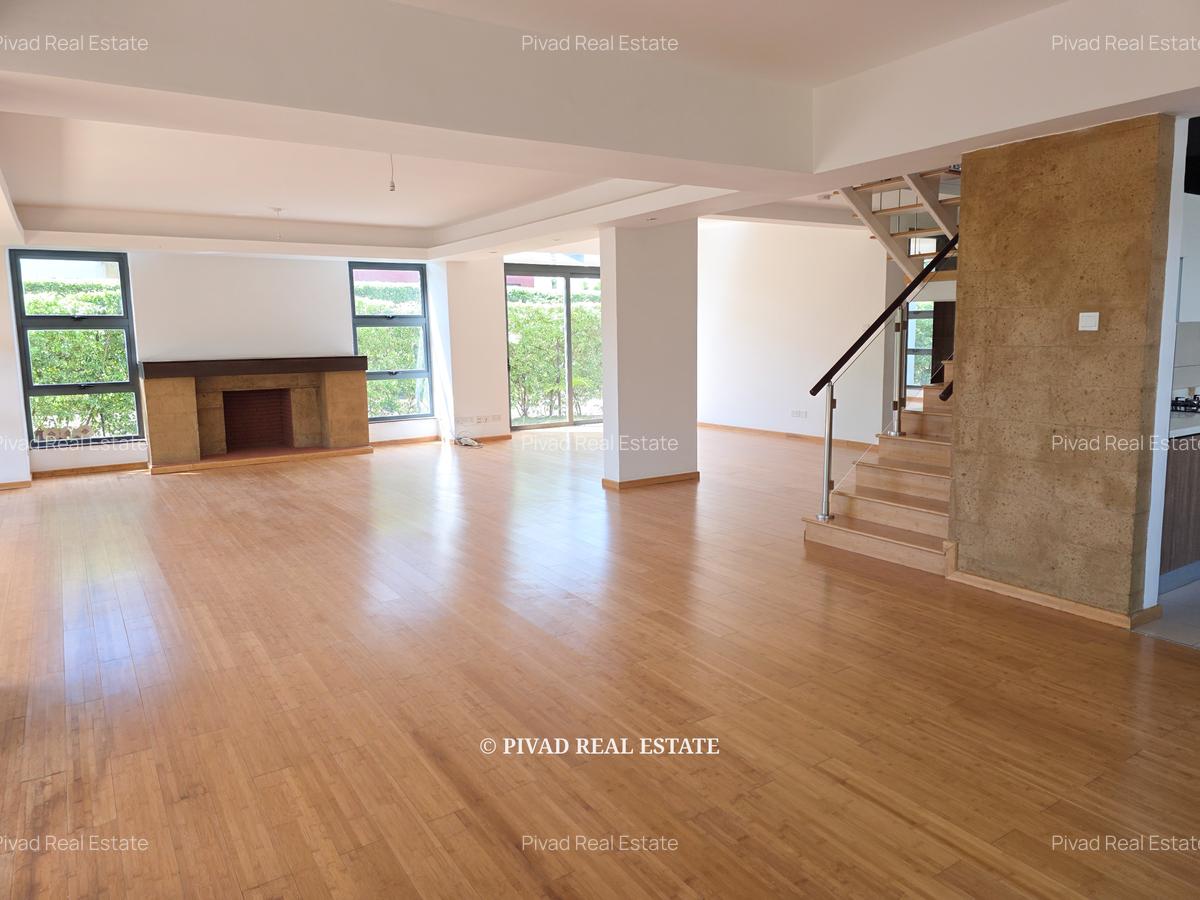 4 Bed House with Garden at Garden Estate - 13