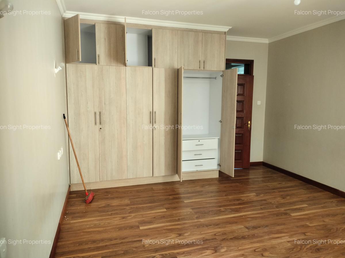 3 Bed Apartment with Staff Quarters at Walk Distance To Riverside Square - 7