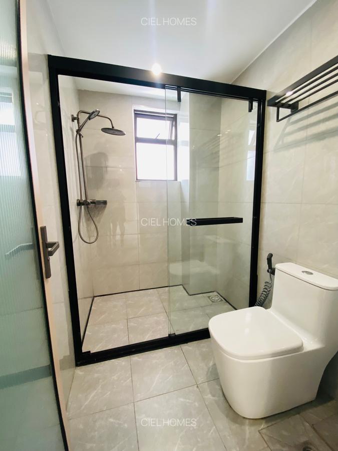 2 Bed Apartment with Swimming Pool in Riverside - 9