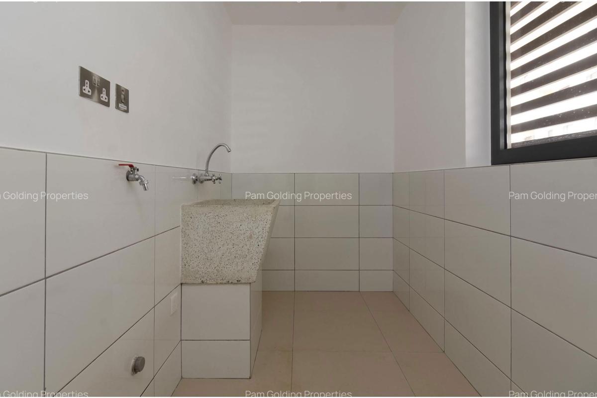 3 Bed Apartment with En Suite in Thika Road - 14