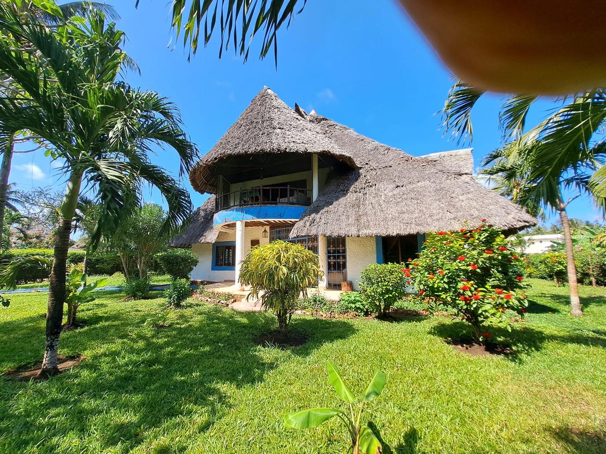 4 Bed Villa with En Suite at Diani Beach - 1