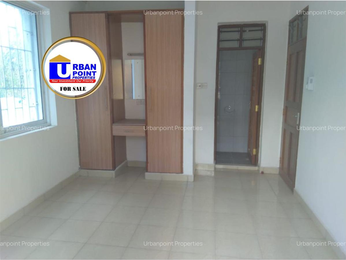 2 Bed Apartment with En Suite at Vescon - 11