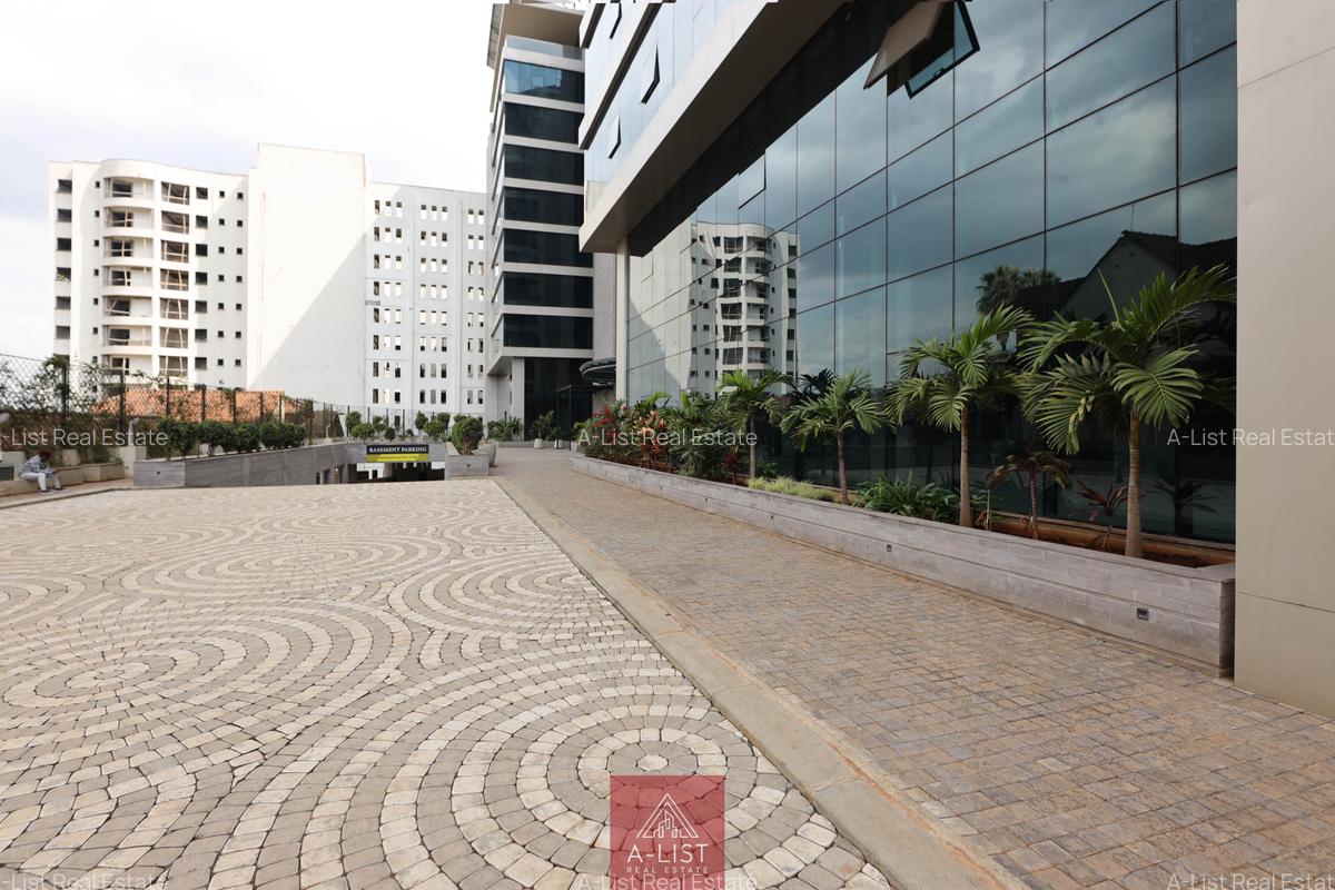 4,000 ft² Office with Service Charge Included at Riverside Drive - 8