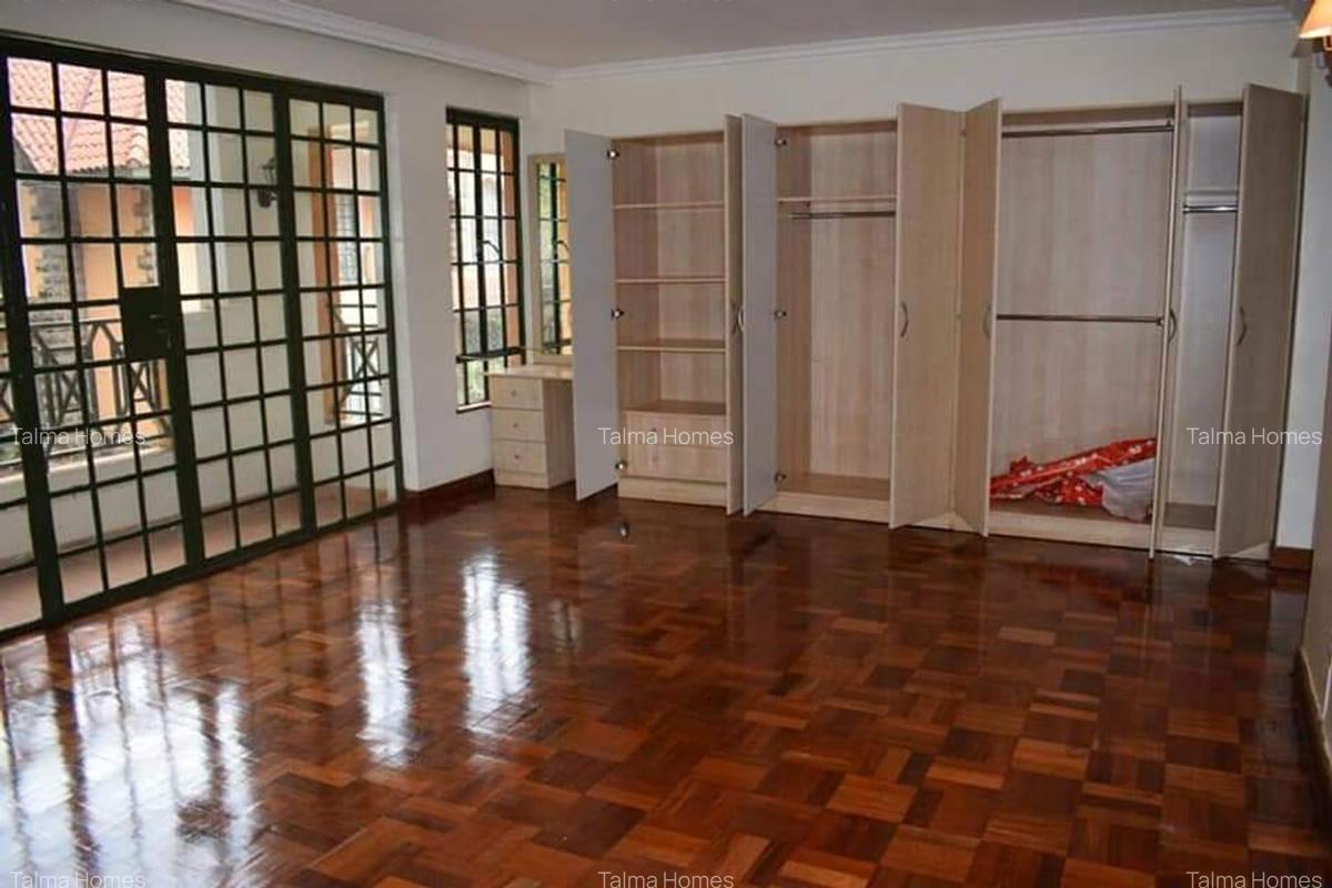 5 Bed Townhouse with En Suite at Off Riara Road - 7