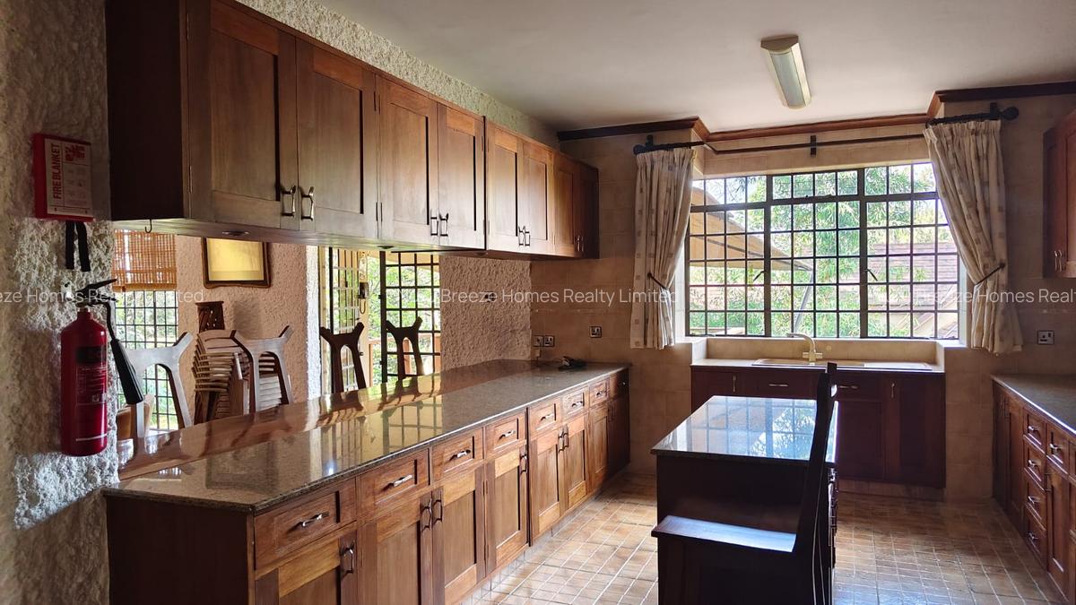 3 Bed Townhouse with En Suite in Spring Valley - 11