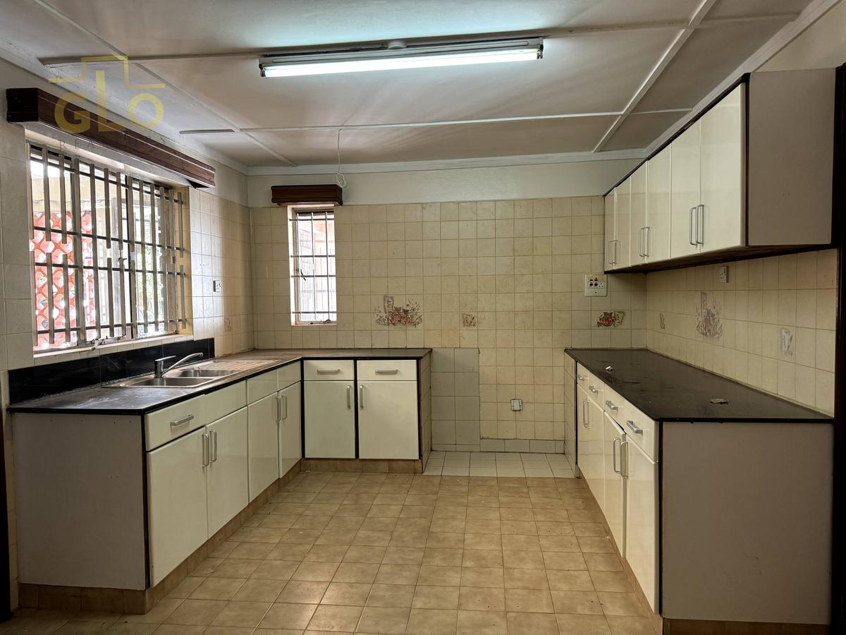 4 Bed Townhouse with En Suite in Kileleshwa - 6