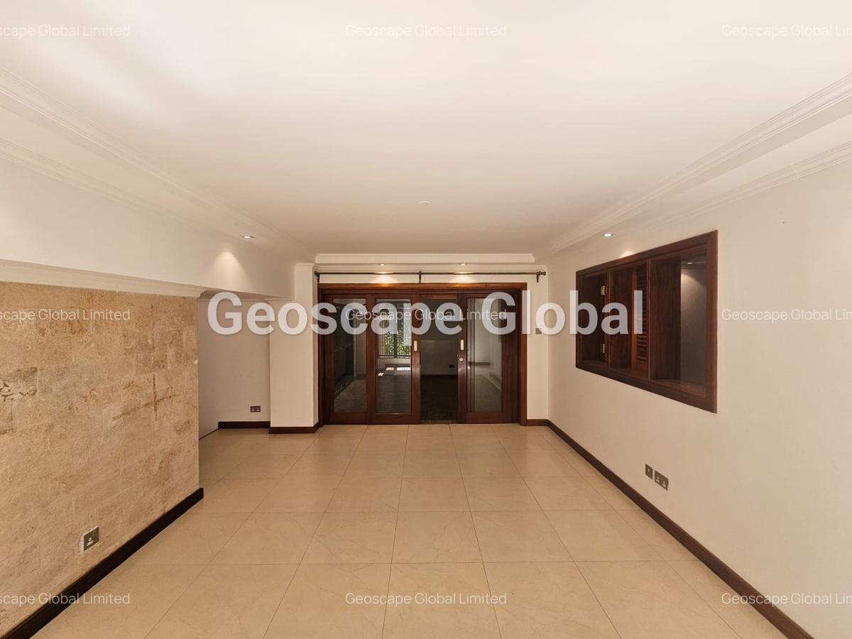 5 Bed Townhouse with En Suite in Lavington - 7