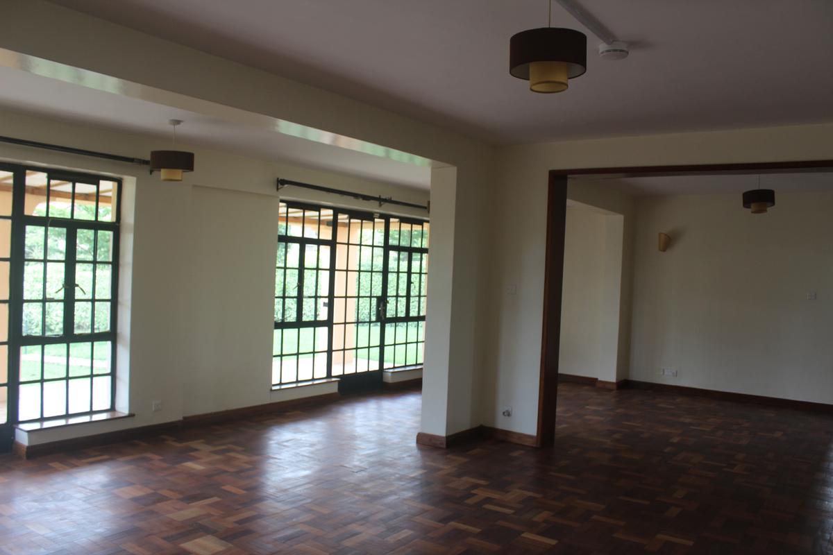 4 Bed Villa with En Suite in Runda - 12