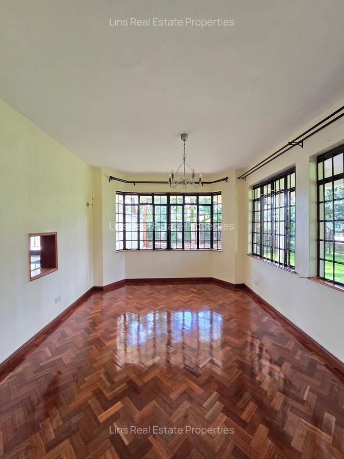 4 Bed House with En Suite in Runda - 18