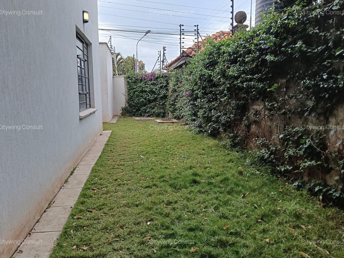 4 Bed Townhouse with En Suite at South C - 19