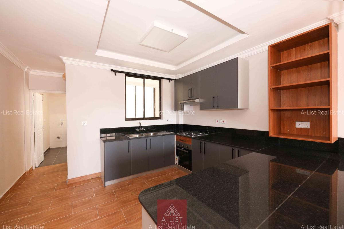 2 Bed Apartment with En Suite at Lantana Road - 7