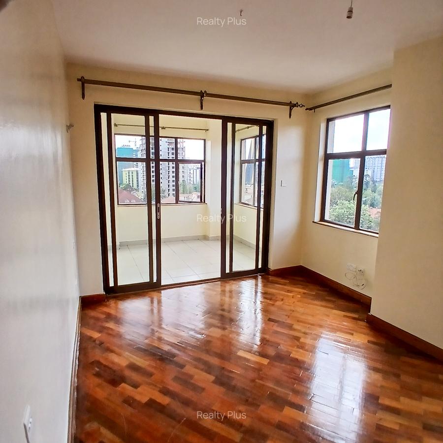 3 Bed Apartment with En Suite at Dennis Pritt Road - 7