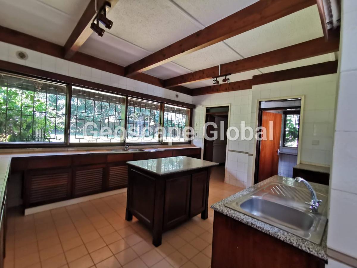 5 Bed House with En Suite in Muthaiga - 16